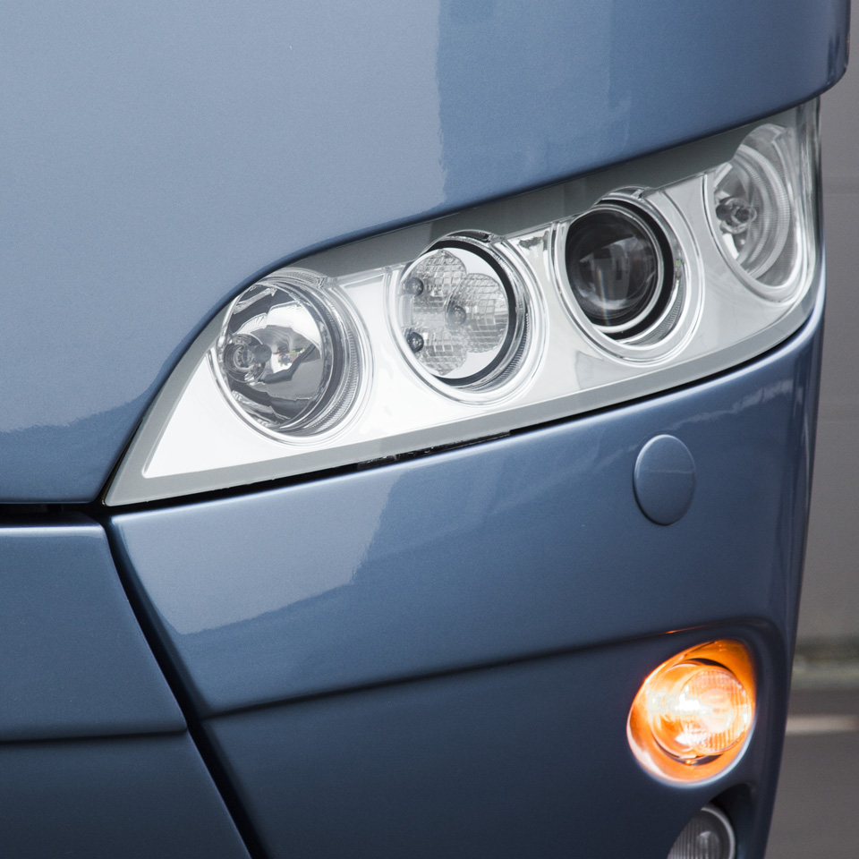 NEOPLAN BUS